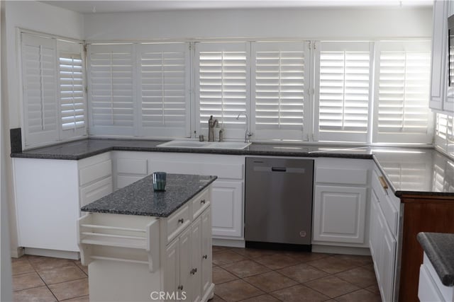 2410 Justin Avenue, Simi Valley, CA 93065 — photo 6 of 13