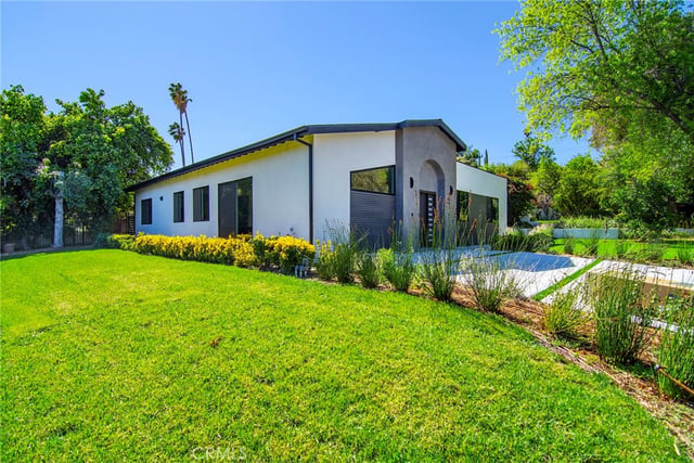 20100 Hatteras Street, Woodland Hills, CA 91367 — photo 3 of 43