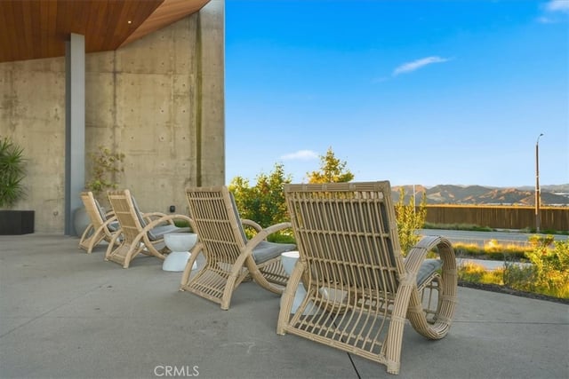 27323 Seven Oaks Lane, Valencia, CA 91381 — photo 25 of 47