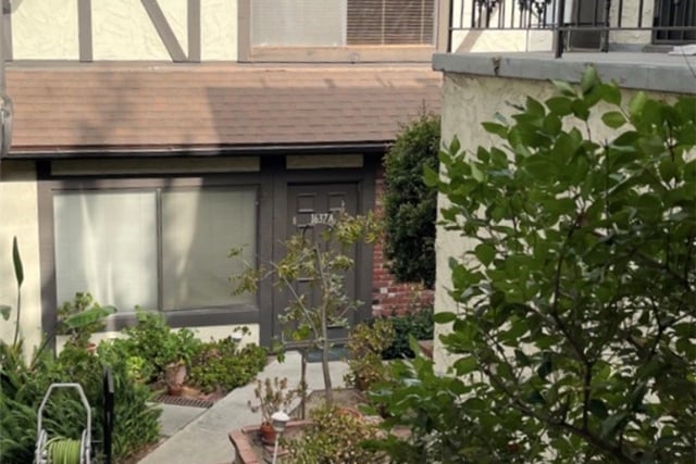 1637 N Verdugo Road, Glendale, CA 91208 — photo 3 of 27