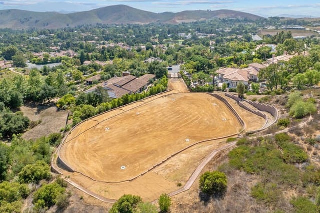 4774 Golf Course Drive, Westlake Village, CA 91362 — photo 2 of 17