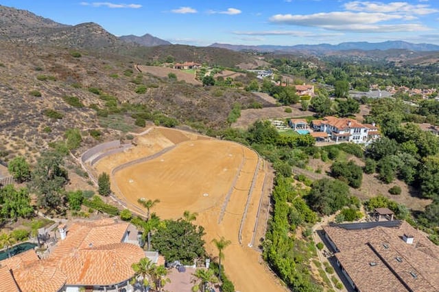 4774 Golf Course Drive, Westlake Village, CA 91362 — photo 7 of 17