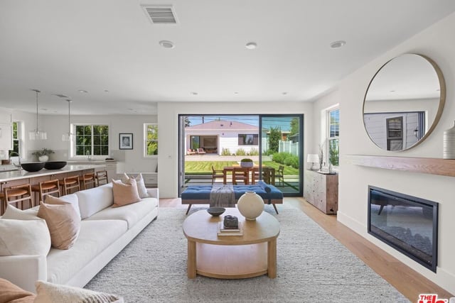 11957 Modjeska Place, Los Angeles, CA 90066 — photo 10 of 26