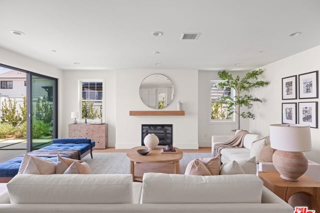 11957 Modjeska Place, Los Angeles, CA 90066 — photo 8 of 26