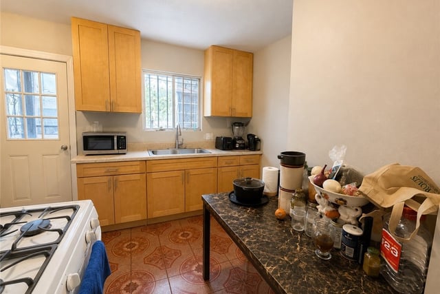 7833 Crocker, Los Angeles, CA 90003 — photo 16 of 28