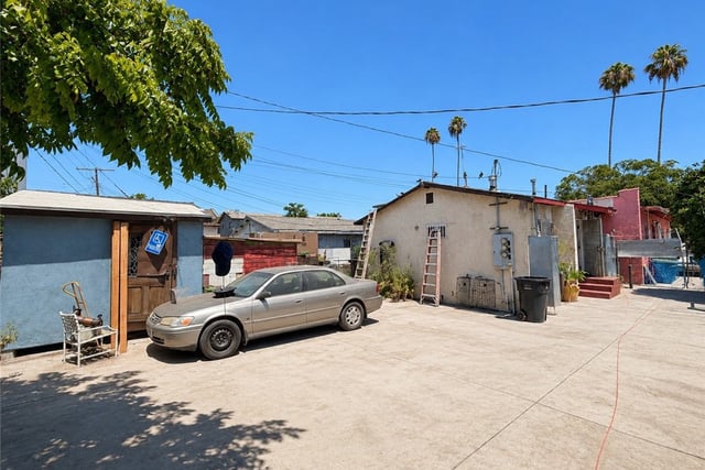 7833 Crocker, Los Angeles, CA 90003 — photo 26 of 28