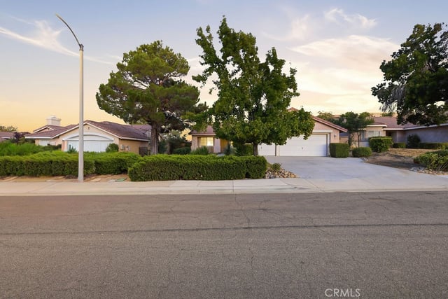 40324 Homeridge, Palmdale, CA 93551 — photo 3 of 41