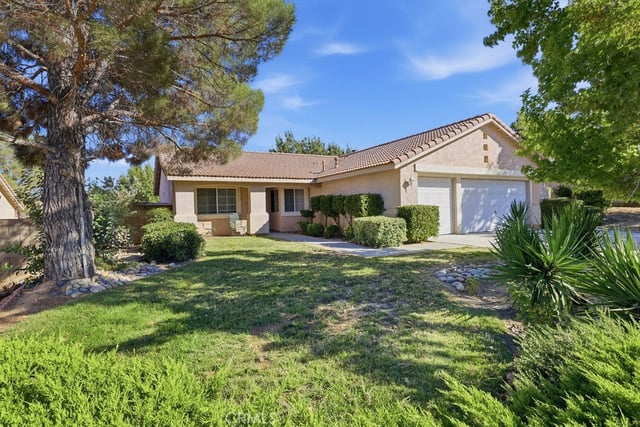 40324 Homeridge, Palmdale, CA 93551 — photo 4 of 41