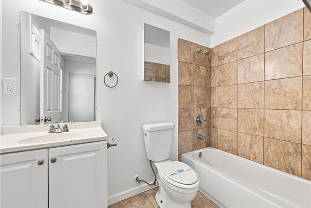 5032 S Wilton Place, Los Angeles, CA 90062 — photo 15 of 26