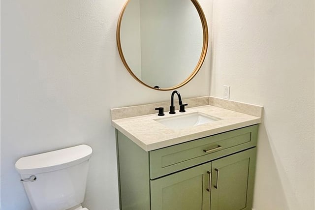 225 N Rose Street 104, Burbank, CA 91505 — photo 16 of 21