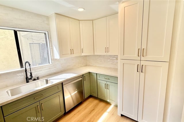 225 N Rose Street 104, Burbank, CA 91505 — photo 3 of 21