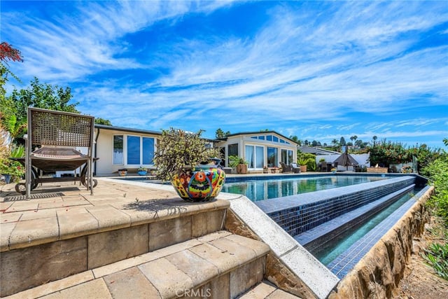30327 Via Cambron, Rancho Palos Verdes, CA 90275 — photo 12 of 17