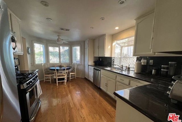 5407 Isabella Court, Agoura Hills, CA 91301 — photo 3 of 16