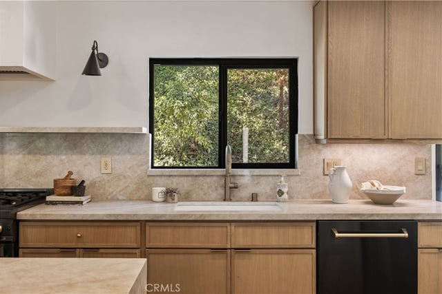 1643 San Ysidro Drive, Beverly Hills, CA 90210 — photo 12 of 53