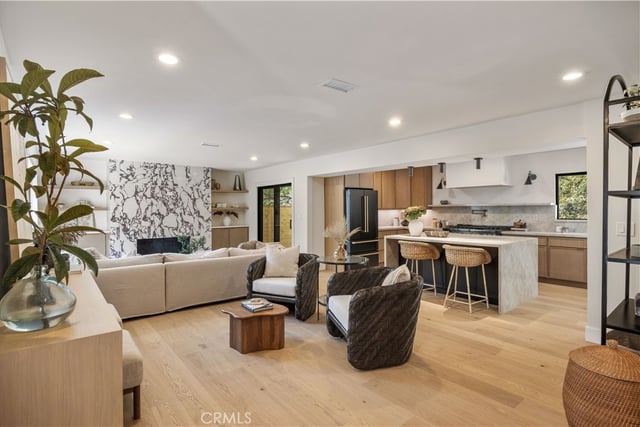 1643 San Ysidro Drive, Beverly Hills, CA 90210 — photo 4 of 53