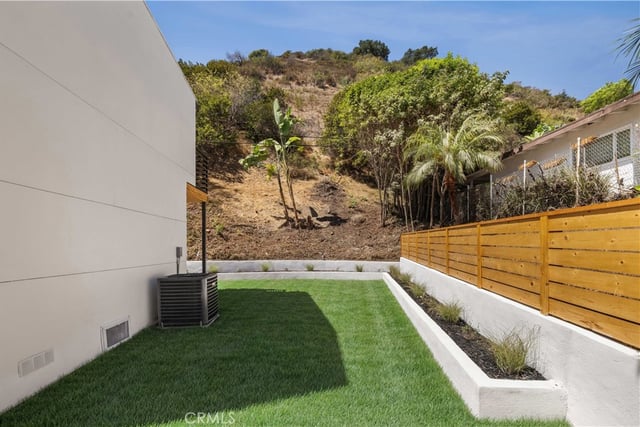 1643 San Ysidro Drive, Beverly Hills, CA 90210 — photo 44 of 53