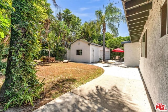 18352 Bessemer Street, Tarzana, CA 91335 — photo 27 of 43
