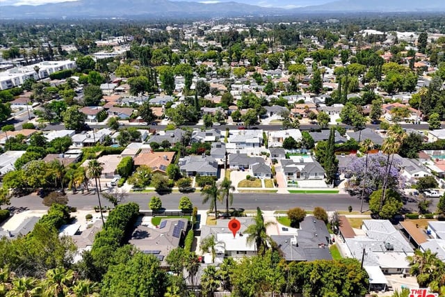 18352 Bessemer Street, Tarzana, CA 91335 — photo 40 of 43