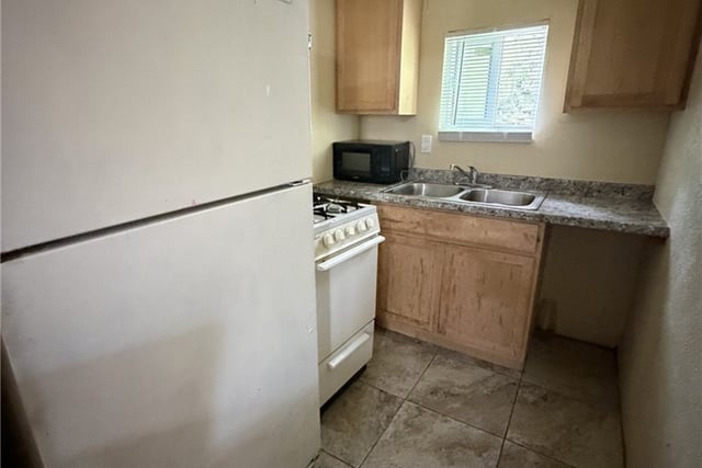 23327 Orchard, Carson, CA 90745 — photo 18 of 22