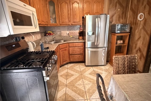 23327 Orchard, Carson, CA 90745 — photo 19 of 22