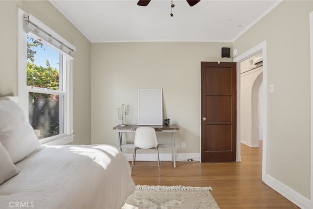2240 Pine Avenue, Long Beach, CA 90806 — photo 11 of 27