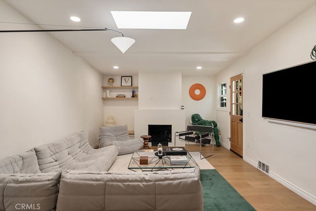 3950 Welland Avenue, Los Angeles, CA 90008 — photo 28 of 51