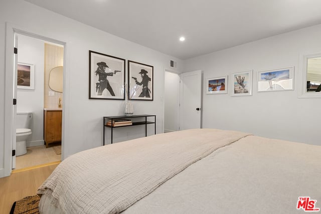 23649 Emelita Street, Woodland Hills, CA 91367 — photo 19 of 29