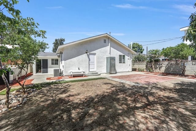 11822 Rialto, Sun Valley, CA 91352 — photo 17 of 28