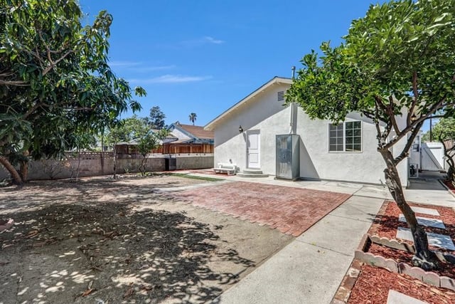 11822 Rialto, Sun Valley, CA 91352 — photo 18 of 28