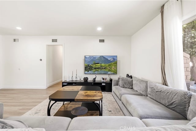 11201 Petit Avenue, Los Angeles, CA 91344 — photo 14 of 65