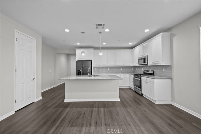 37846 Sunnyvale Lane, Palmdale, CA 93552 — photo 3 of 41