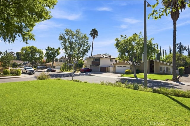 23002 La Granja, Valencia, CA 91354 — photo 49 of 58