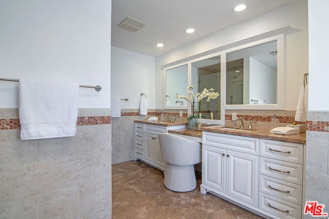 1626 S Canfield Avenue, Los Angeles, CA 90035 — photo 21 of 36