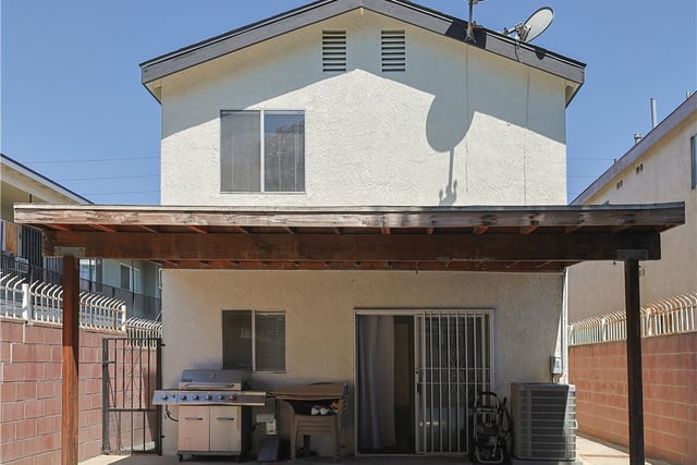 2214 W Wardlow, Long Beach, CA 90810 — photo 9 of 24