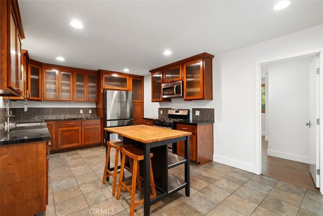 1925 Waterloo, Los Angeles, CA 90039 — photo 17 of 42