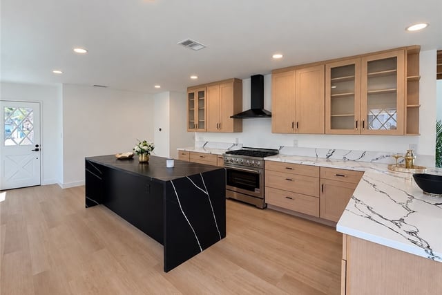 2380 Argonne, Long Beach, CA 90815 — photo 4 of 25