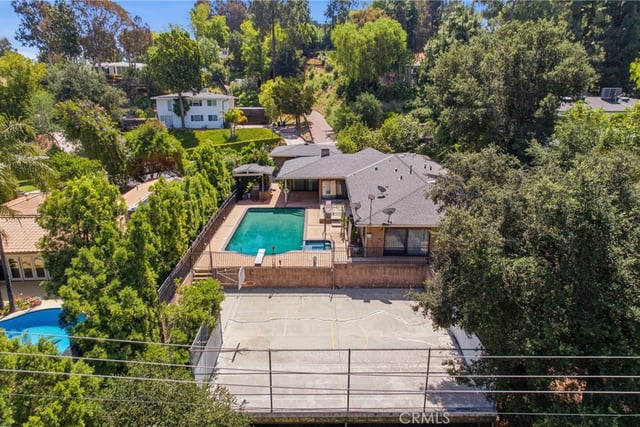 4908 Calvin Avenue, Tarzana, CA 91356 — photo 3 of 47