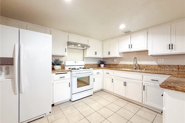1034 E Romney Drive, Diamond Bar, CA 91789 — photo 4 of 40