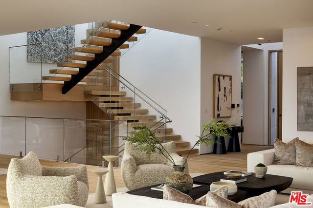 1660 Casale Road, Pacific Palisades, CA 90272 — photo 16 of 62