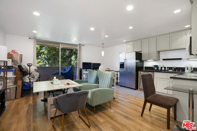 11645 Montana Avenue 222, Los Angeles, CA 90049 — photo 8 of 26