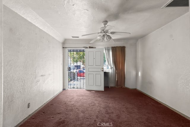 221 W Hillcrest Boulevard, Inglewood, CA 90301 — photo 15 of 56