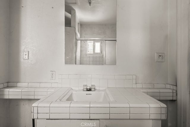 221 W Hillcrest Boulevard, Inglewood, CA 90301 — photo 25 of 56