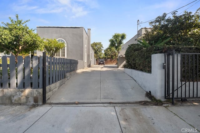 221 W Hillcrest Boulevard, Inglewood, CA 90301 — photo 51 of 56