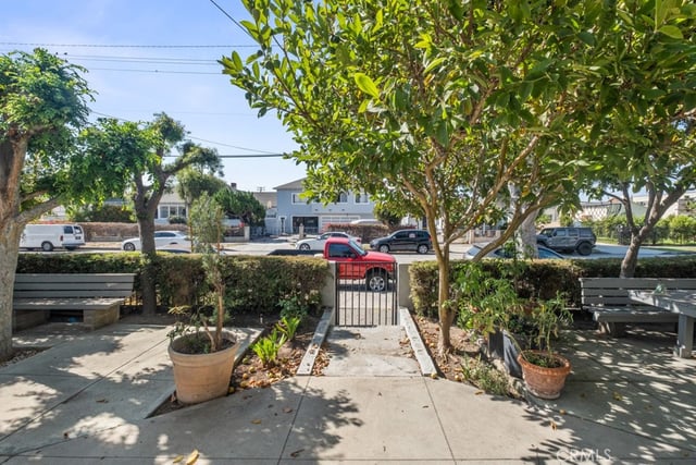 221 W Hillcrest Boulevard, Inglewood, CA 90301 — photo 54 of 56