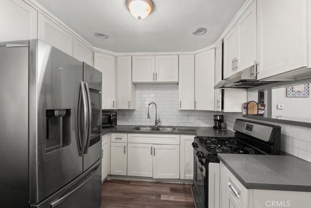 221 W Hillcrest Boulevard, Inglewood, CA 90301 — photo 9 of 56