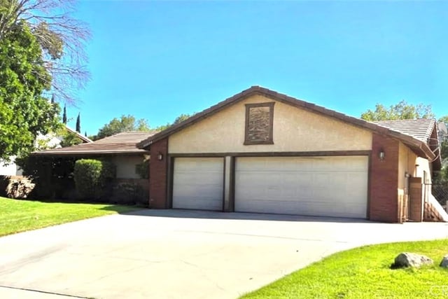 42220 Woodstone, Lancaster, CA 93536 — photo 2 of 29