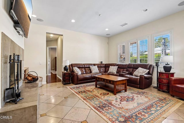 1214 Grant Line Street, Santa Paula, CA 93060 — photo 13 of 47