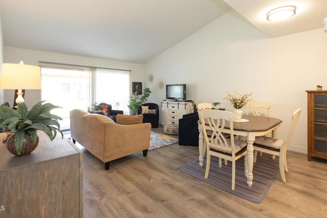 7213 Village 7, Camarillo, CA 93012 — photo 3 of 36