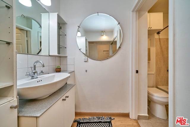 425 S Kenmore Avenue 104, Los Angeles, CA 90020 — photo 20 of 34