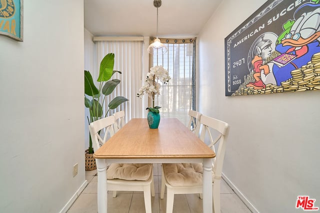 425 S Kenmore Avenue 104, Los Angeles, CA 90020 — photo 9 of 34